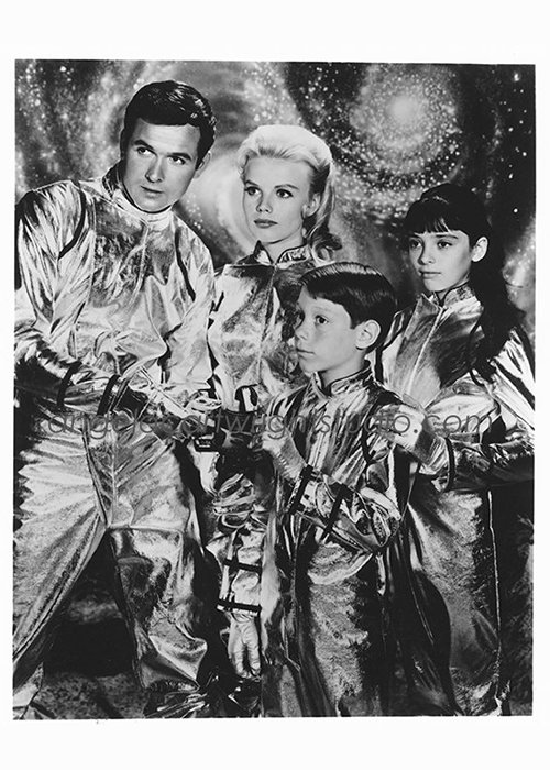 #83 Lost In Space cast of 4