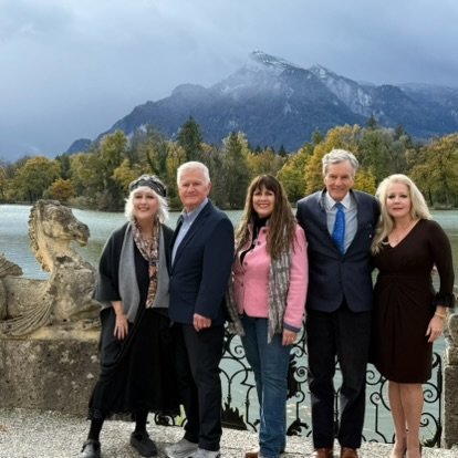 The 5 of the SOM cast members reunite at Leopoldskron. Where our canoe tipped over. 