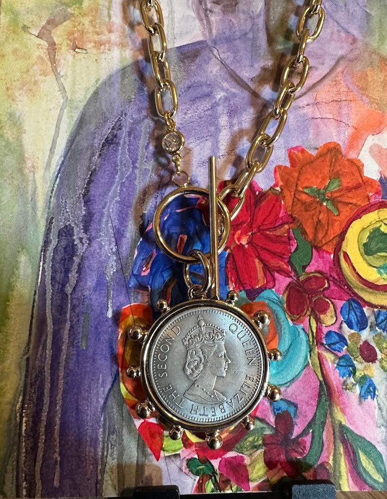 Queen elizabeth on sale gold coin pendant