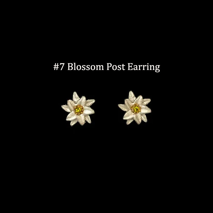 Edelweiss Blossom Post Earring ♥ #7