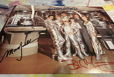 #130 Lost In Space Spaceship-3 signatures