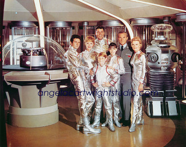 #130 Lost In Space Spaceship-3 signatures