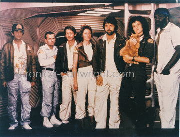 #35 Alien Lineup cast
